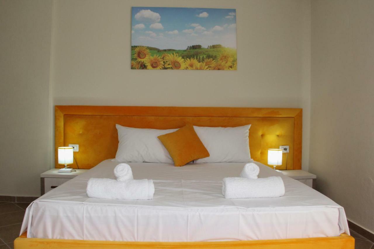 Sunrise Hotel Sarandë Exteriér fotografie